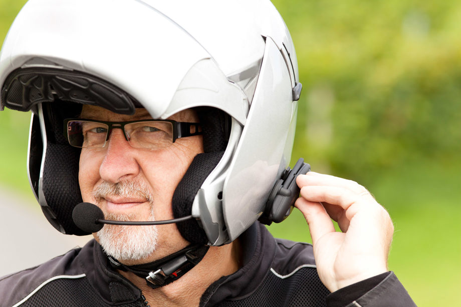 Intercom over helmet - Photo credit: auritech