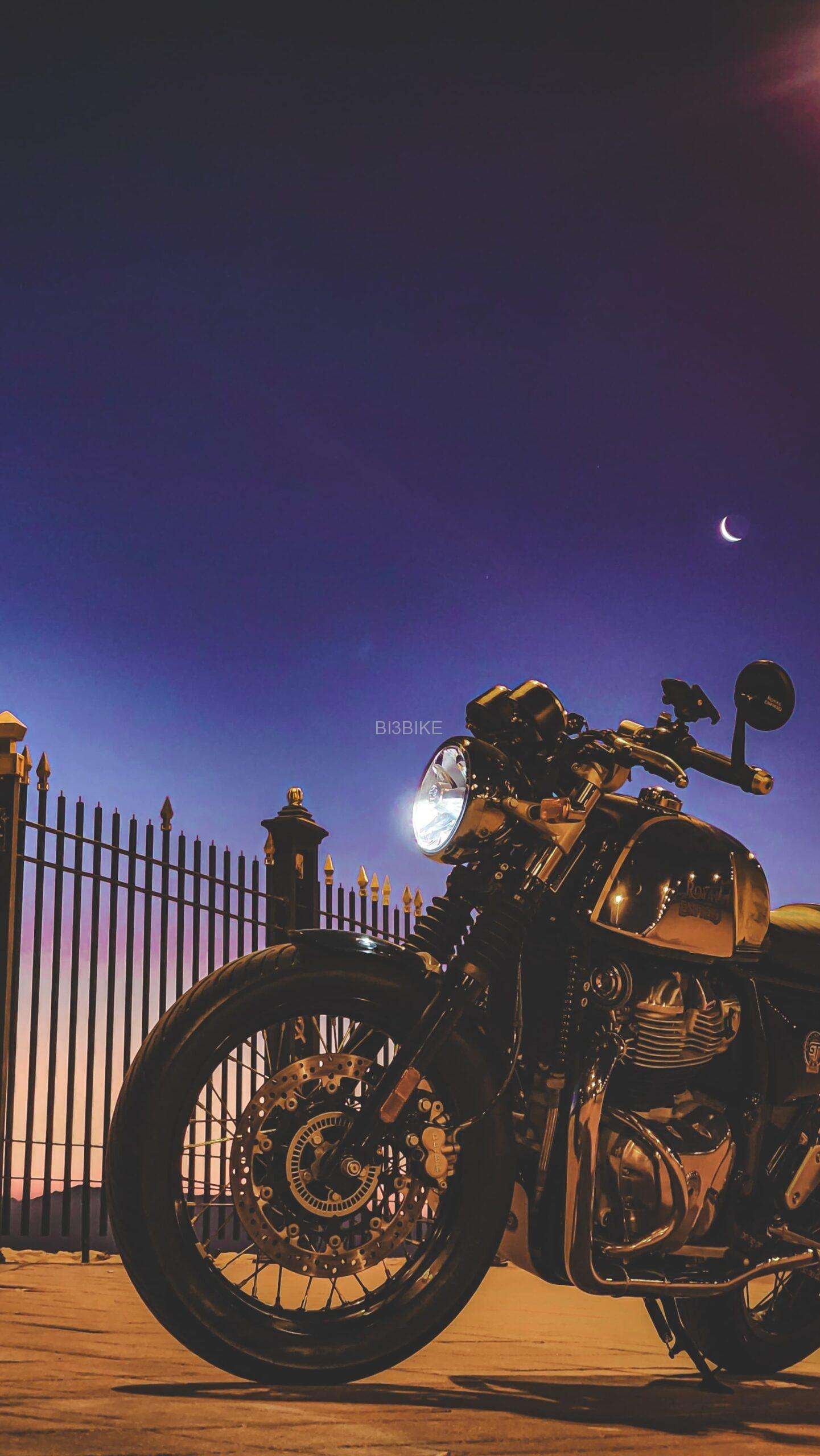 ROYAL ENFIELD Continental GT650