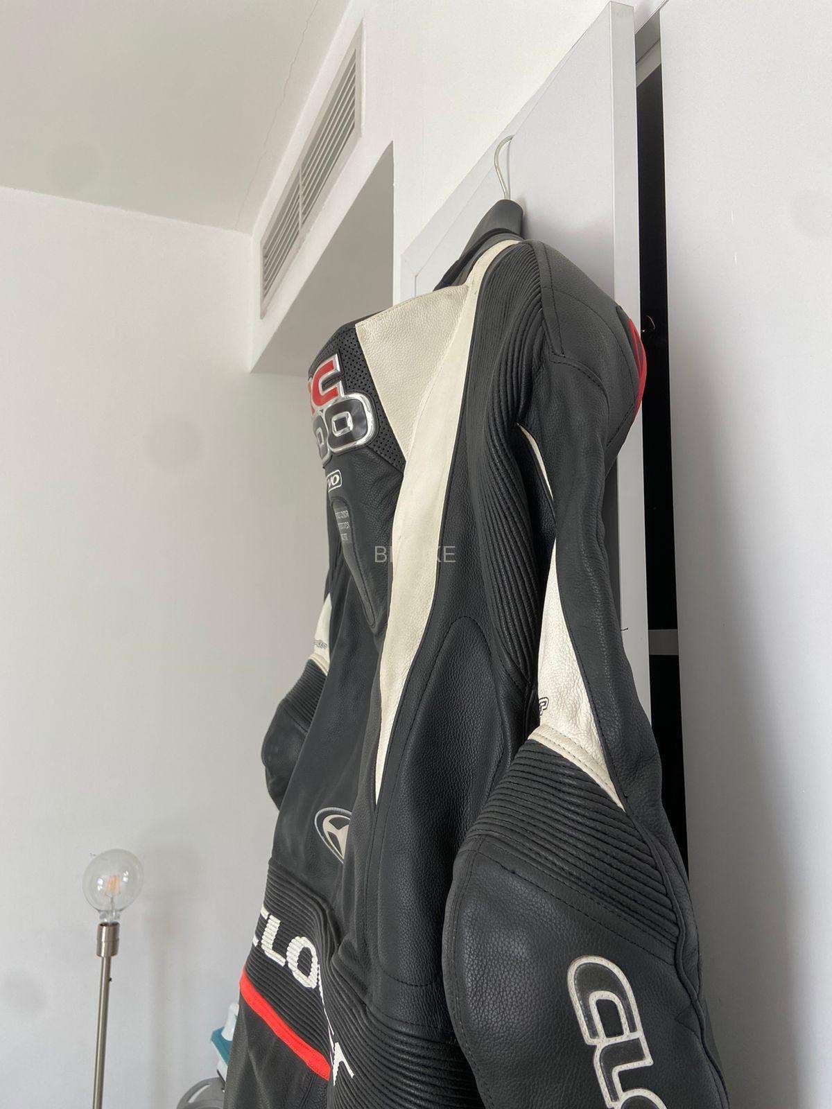 RC100 series leathers