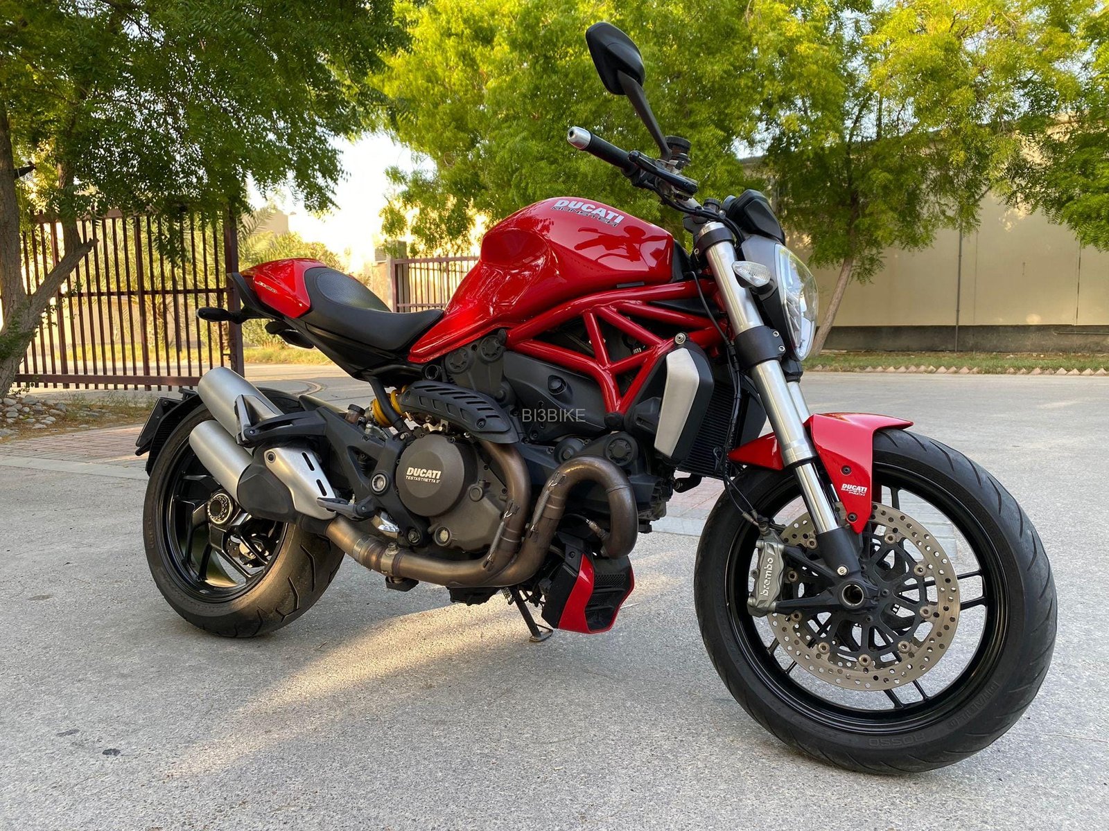 DUCATI MONSTER 1200