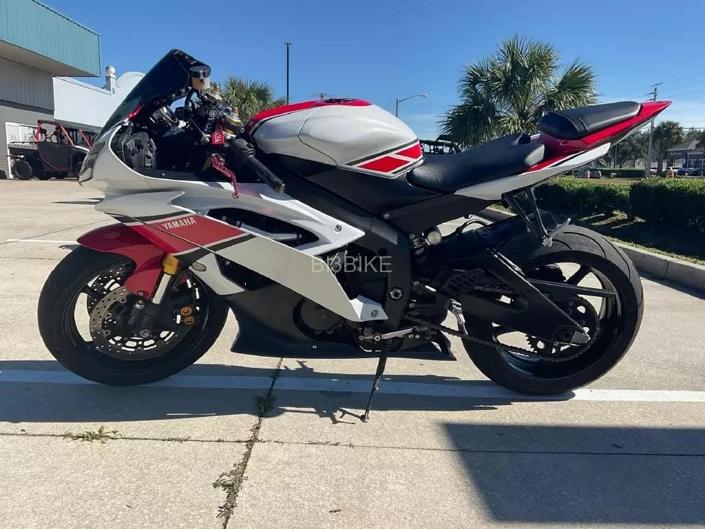 2012 YAMAHA R6