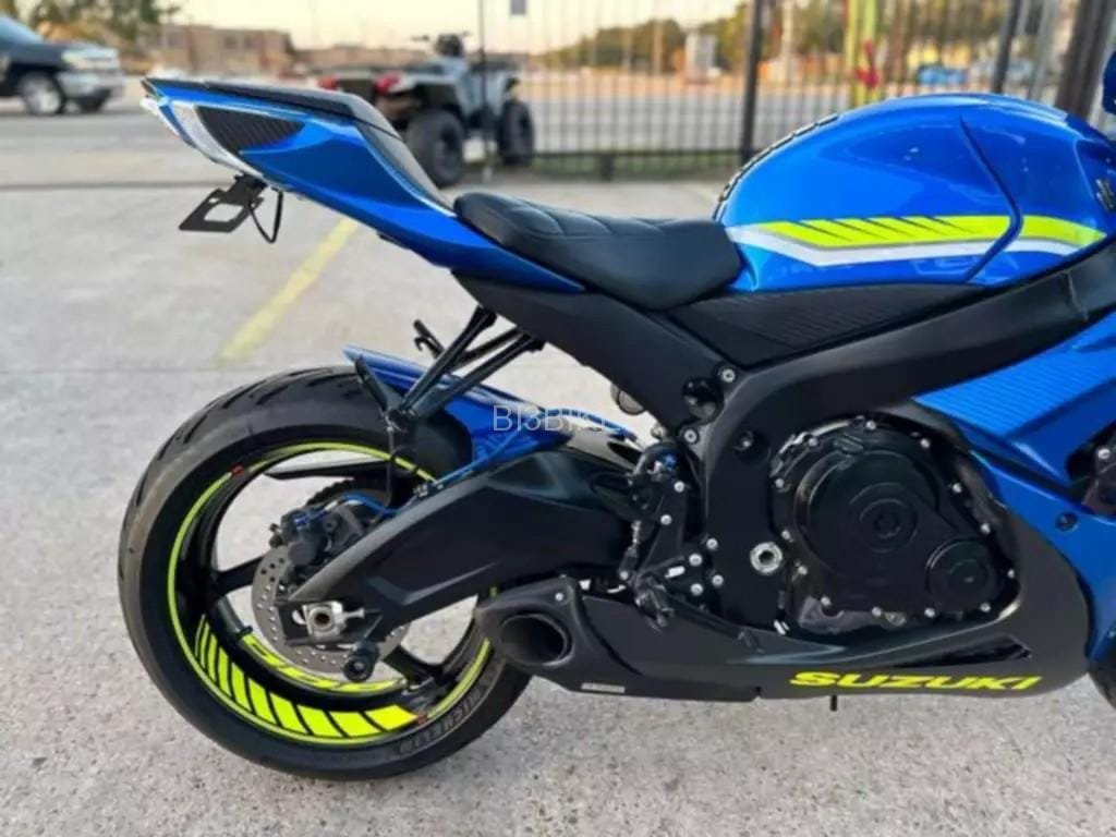 2017 SUZUKI GSXR