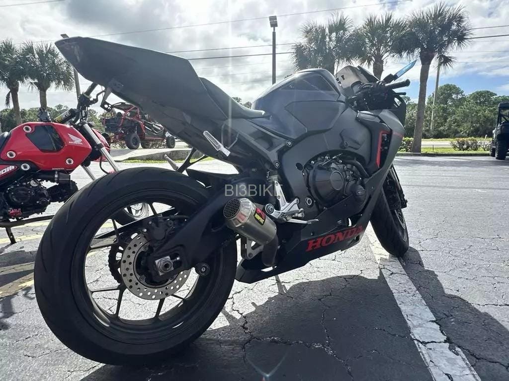 2018 HONDA CBR