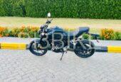 Honda CB300R 2022 (latest design) almost new, very low kms, purchased from Al Futtaim