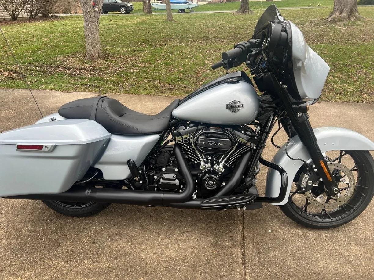 2023 Harley-Davidson Street Glide Special