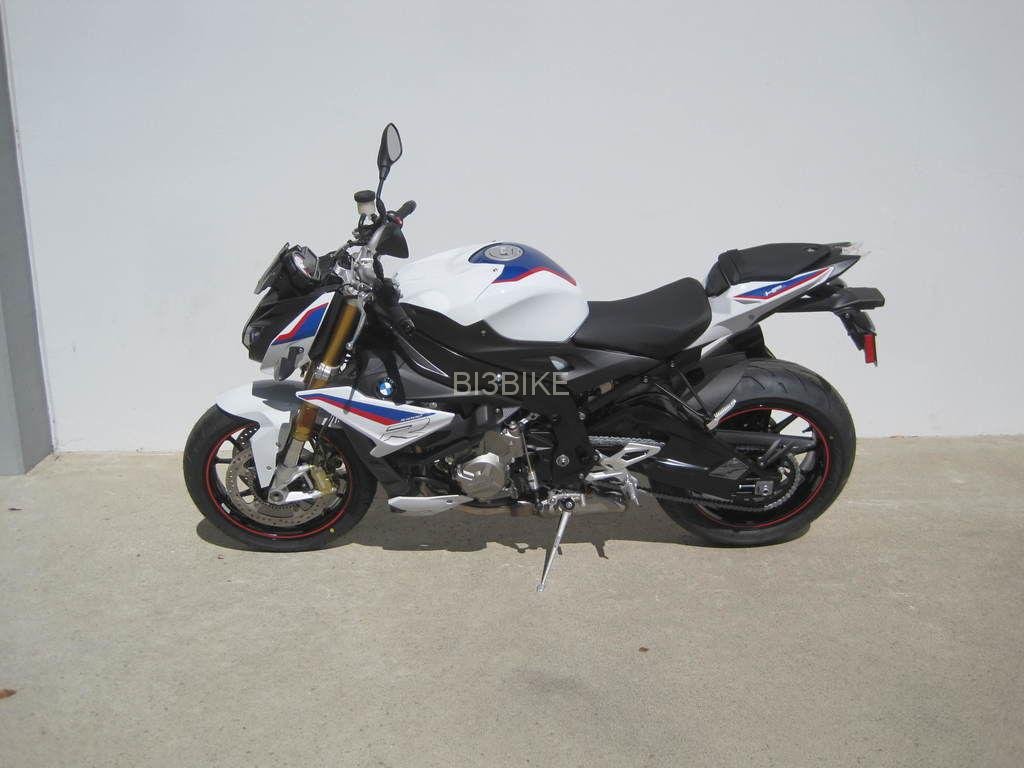 2021 BMW S 1000 R Light White Racing Blue