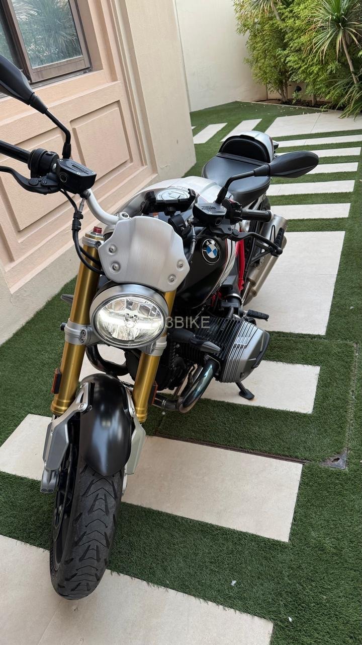 2023 BMW R Nine T – Option 719