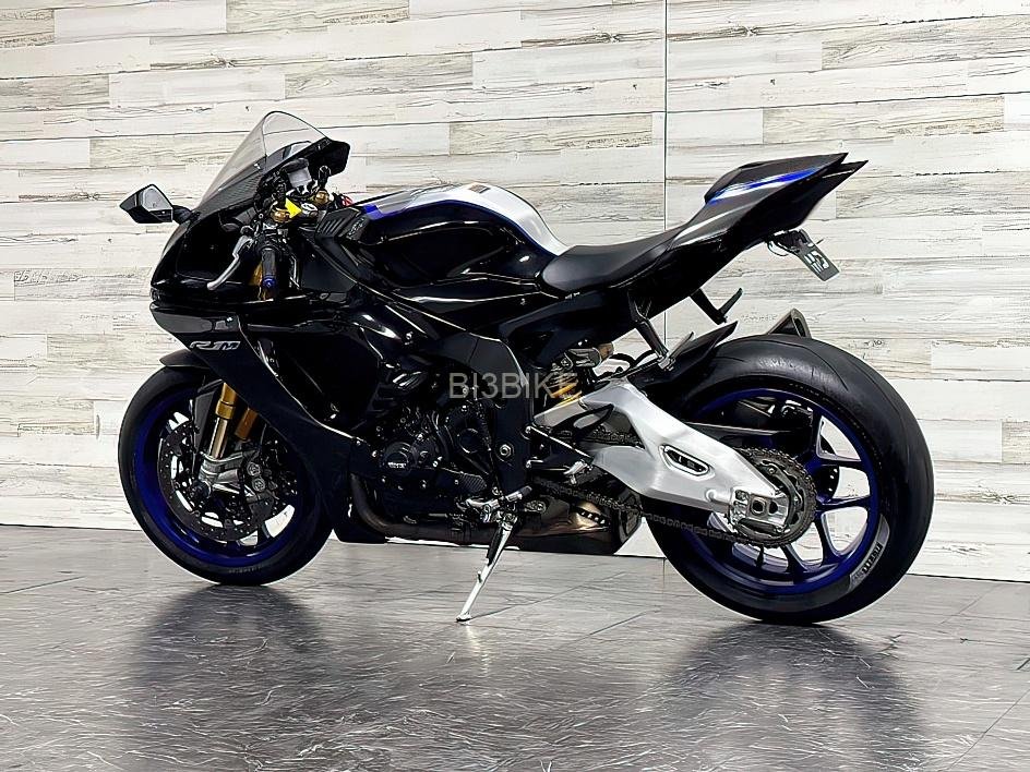 2020 Yamaha YZF-R1M