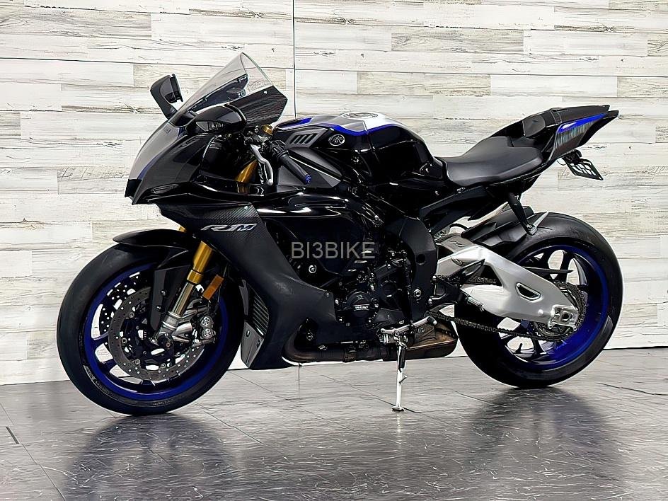 2020 Yamaha YZF-R1M