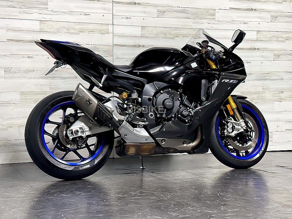2020 Yamaha YZF-R1M