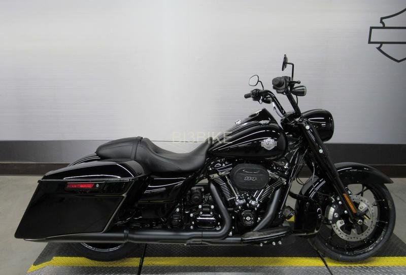 2025 Harley Davidson Street Bob available