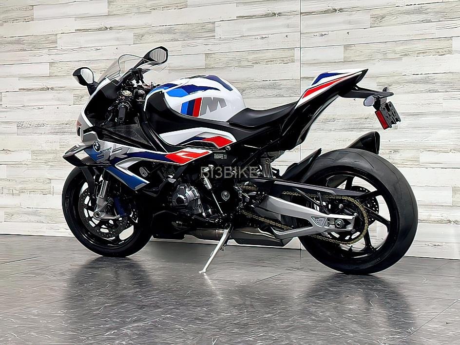 2021 BMW M1000RR