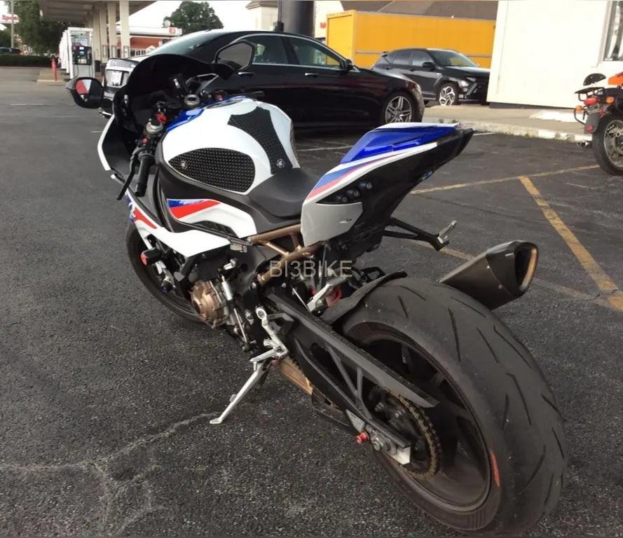 2022 BMW s1000rr