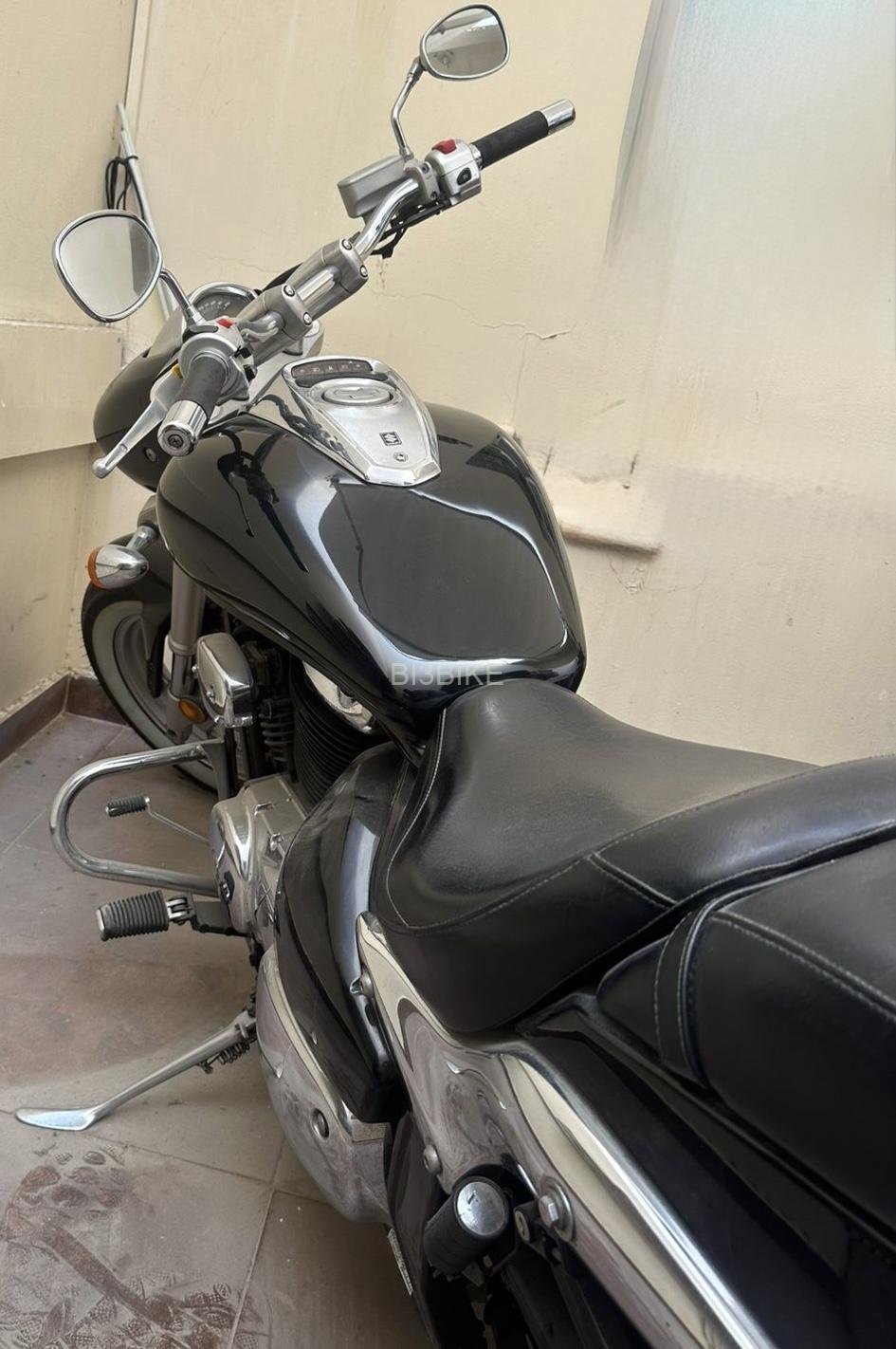 Suzuki Boulevard M90