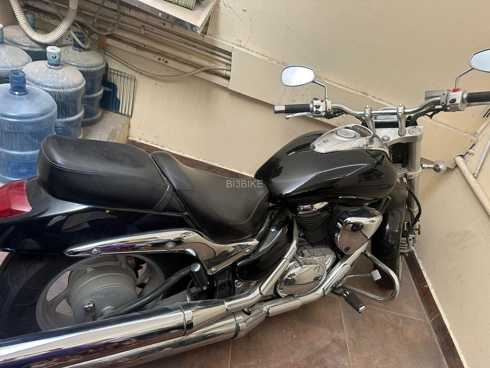 Suzuki Boulevard M90