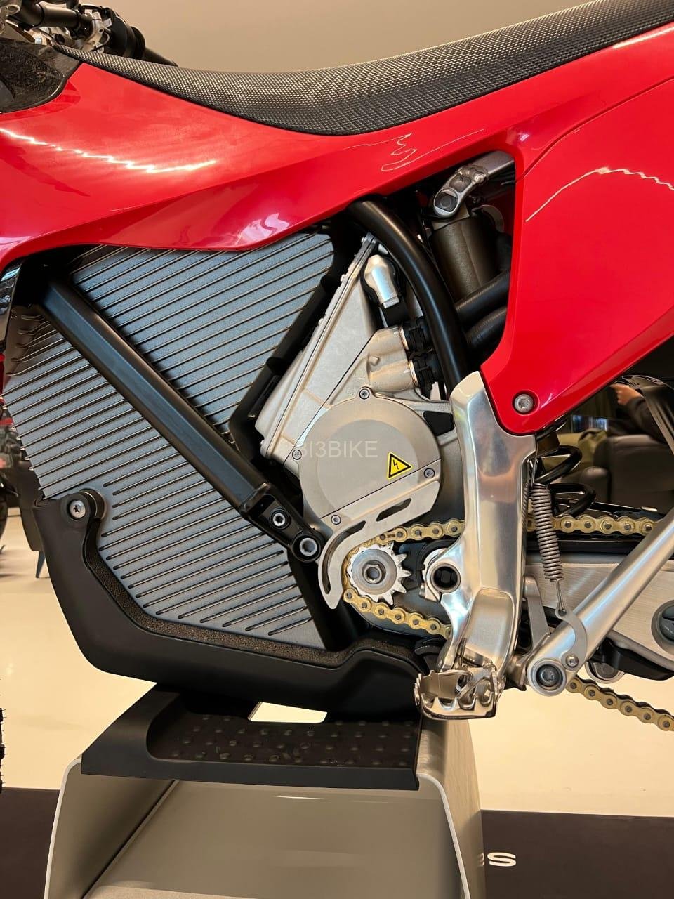 STARK Varg EX Electric offroad