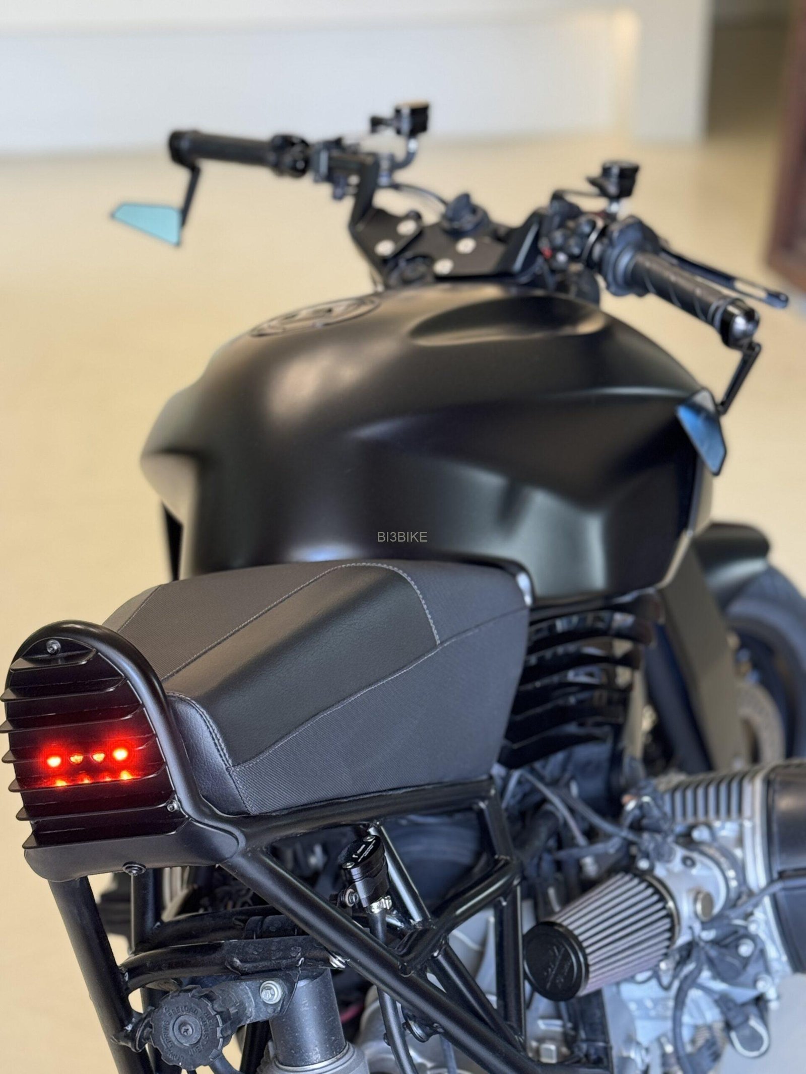 Brat BMW R1200 R (2007) โ customized in Italy