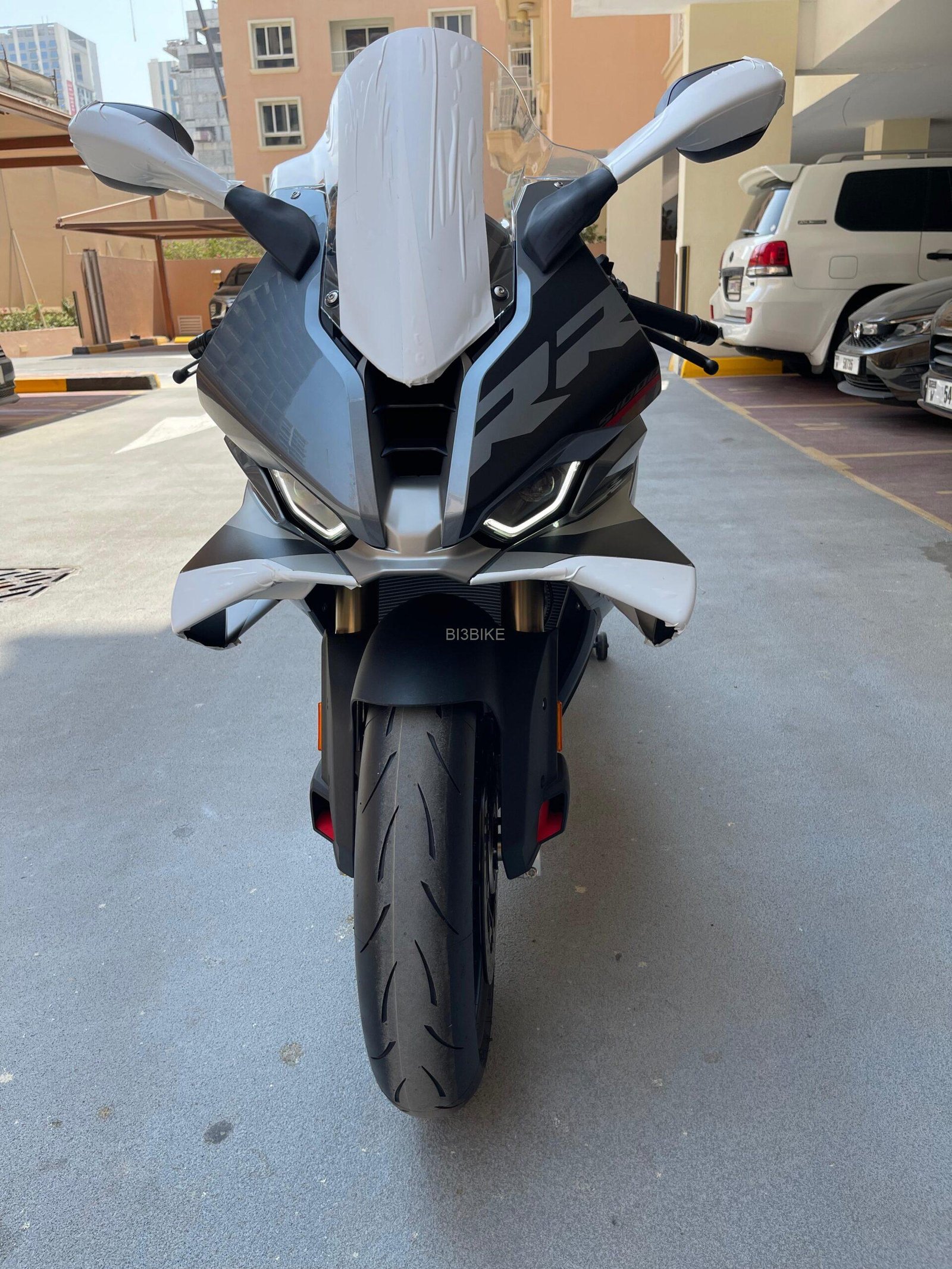 BMW S1000RR 2025 – Zero KM