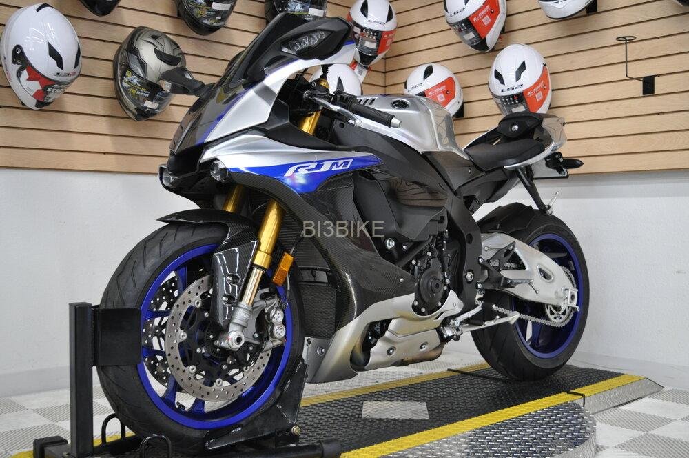 دراجات نارية YAMAHA R1M 2017