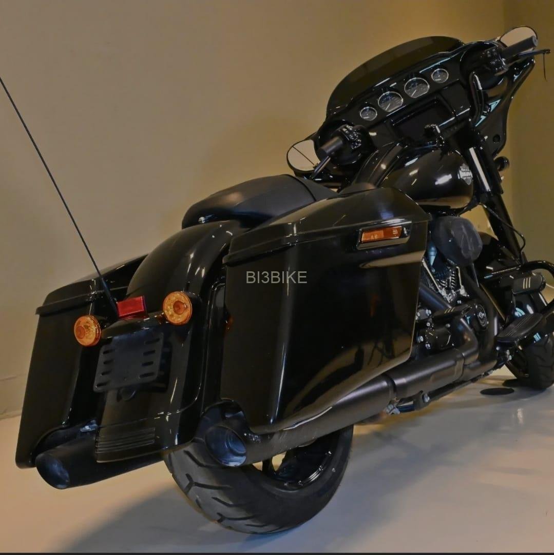 Harley Davidson Street Glide 114