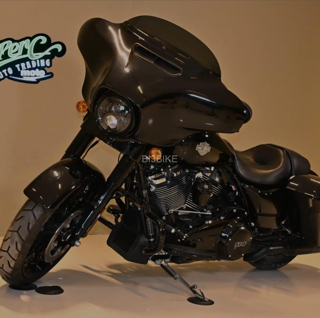 Harley Davidson Street Glide 114