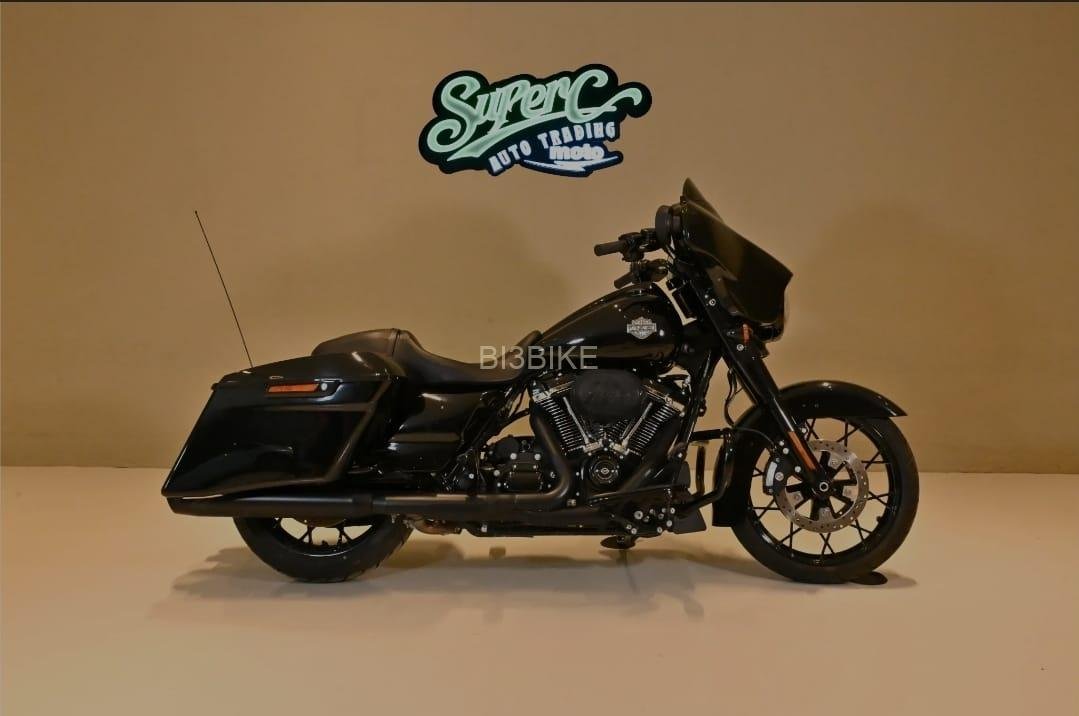 Harley Davidson Street Glide 114